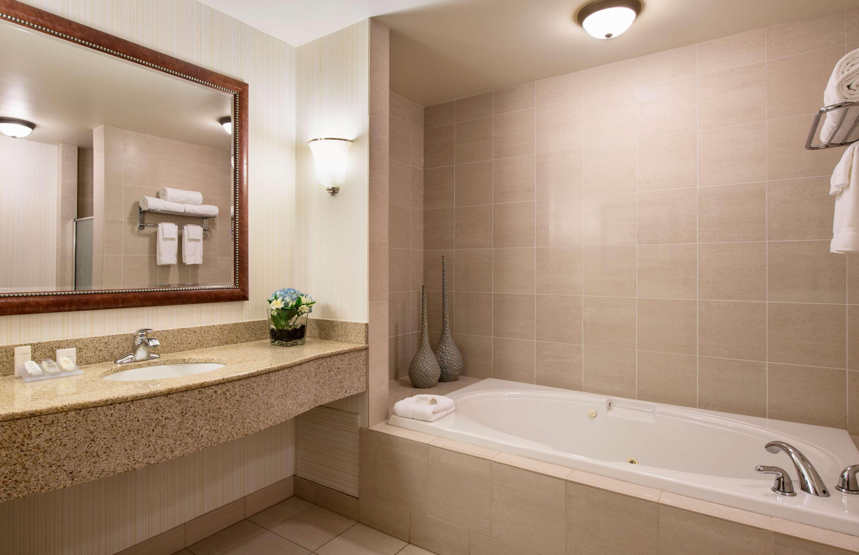 Hilton Garden Inn West Edmonton Exterior foto