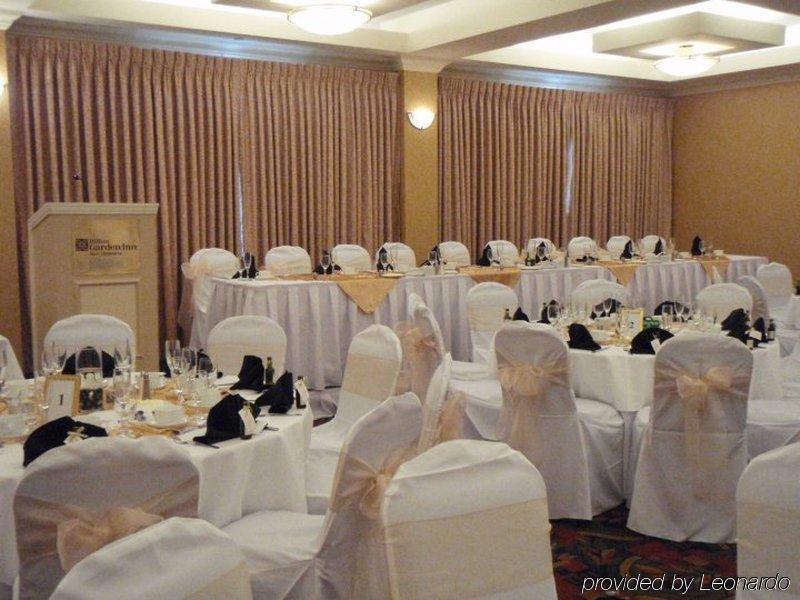 Hilton Garden Inn West Edmonton Restaurante foto