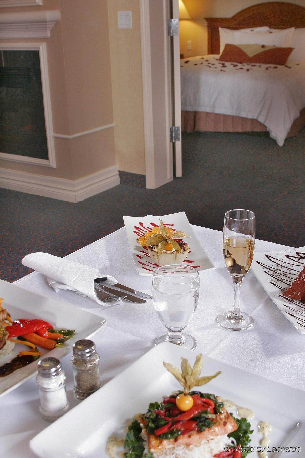 Hilton Garden Inn West Edmonton Restaurante foto